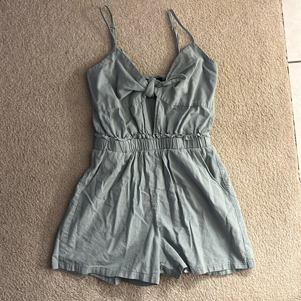 Size XS sage green shorts romper with bow tie in front!